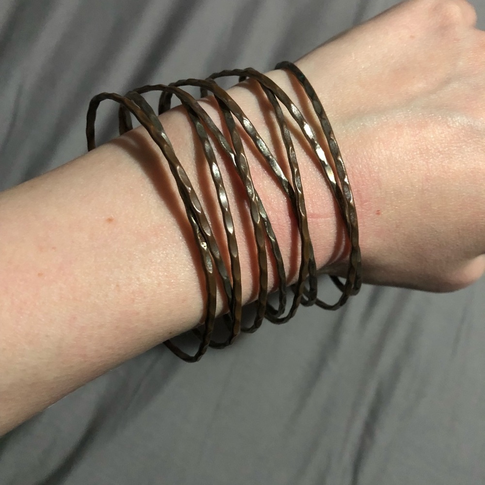 Metal string cuff